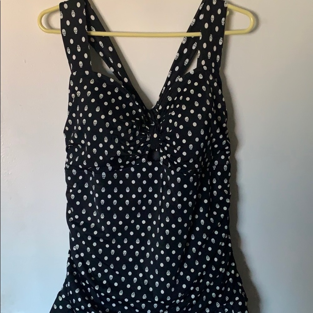 Torrid one piece swimsuit black white skulls sz: 3